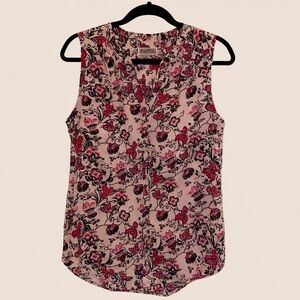 Buttoned down V Neck Chelsea28 Sleeveless Floral Top